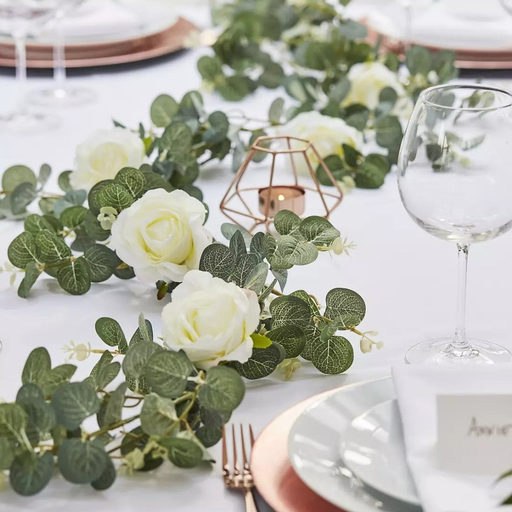 guirlande-eucalyptus-artificielle-et-roses-blanches